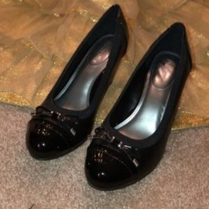 Cute Pesaro Black Wedges - GREAT CONDITION